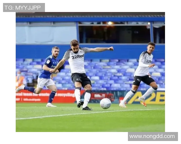 斯托克城与诺丁汉森林激战正酣赛果揭晓精彩瞬间回顾 斯托克城与诺丁汉森林激战正酣赛果揭晓精彩瞬间回顾